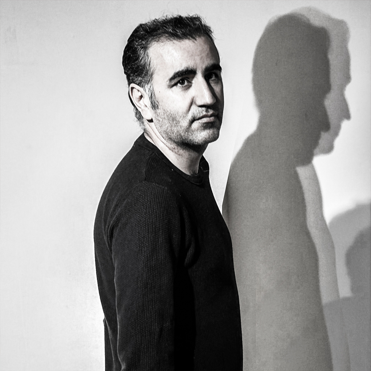Vali JAvadiazar - گالری هنری کبود